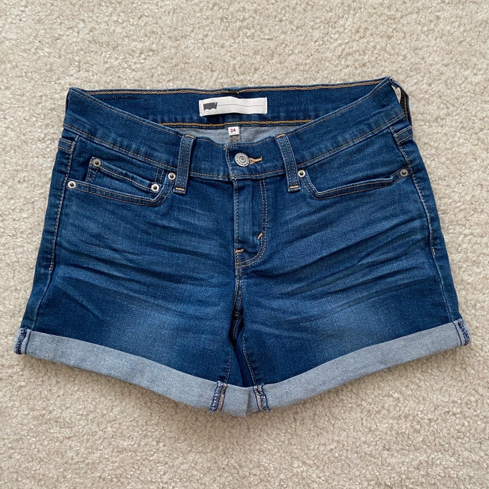 Levi’s shorts NWOT women’s